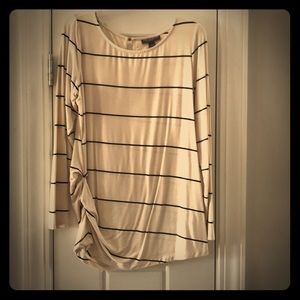 Pea n a pod black and white stripped shirt matern